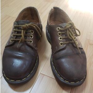 Brown Dr Marten 1561 oxfords